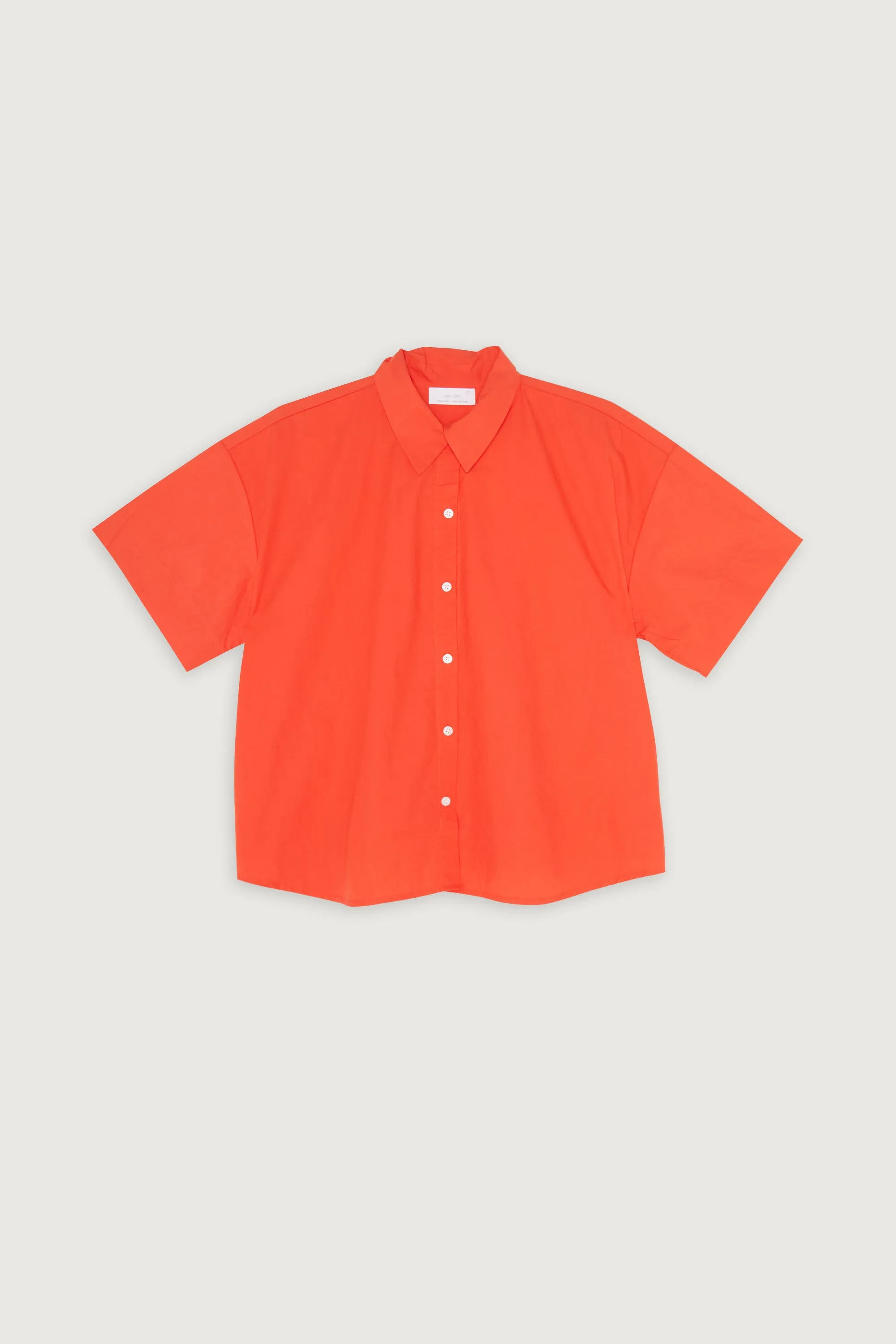 CROPPED SHORT SLEEVE BUTTON UP