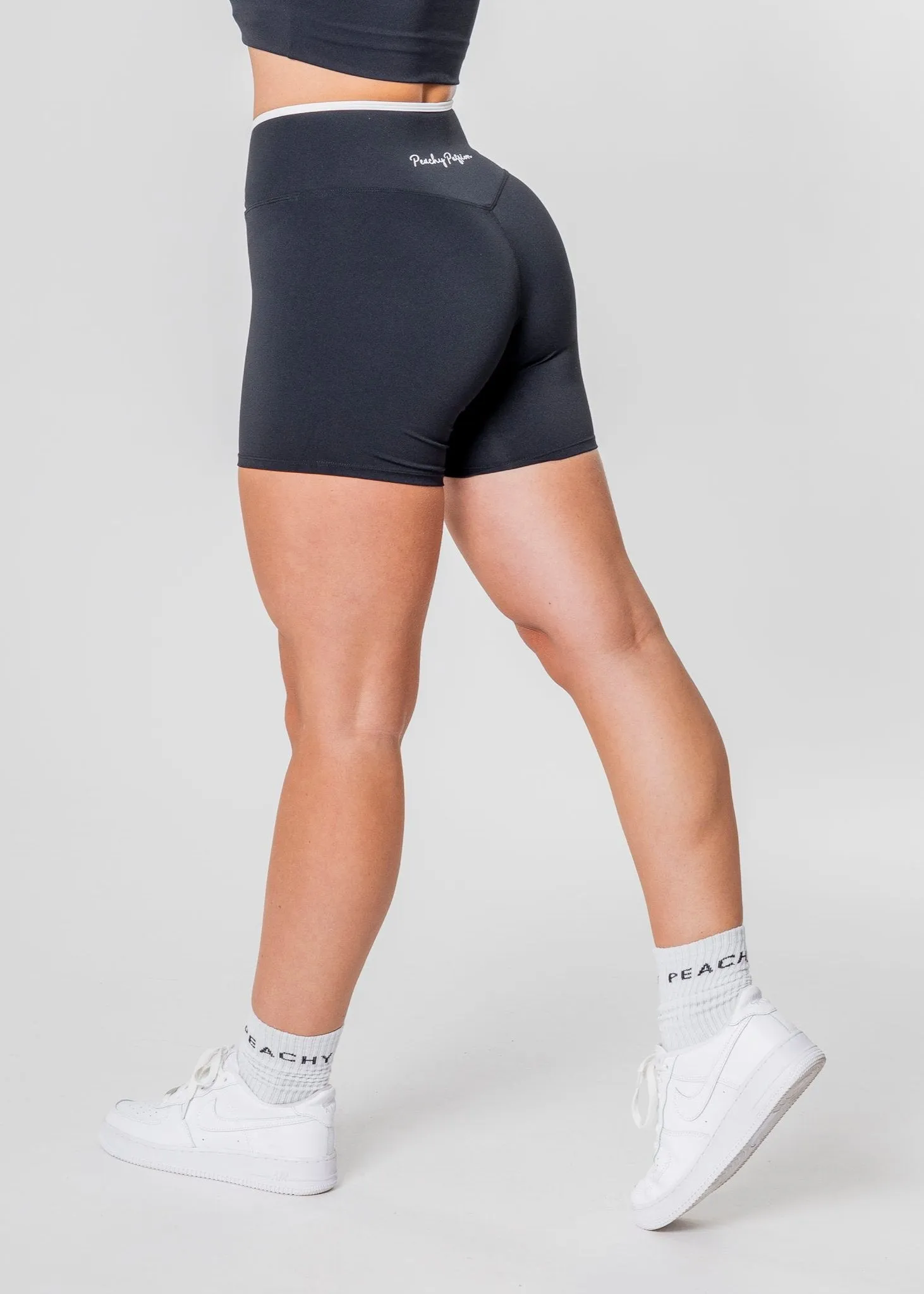 DYNAMIC Flared V-Waist Shorts