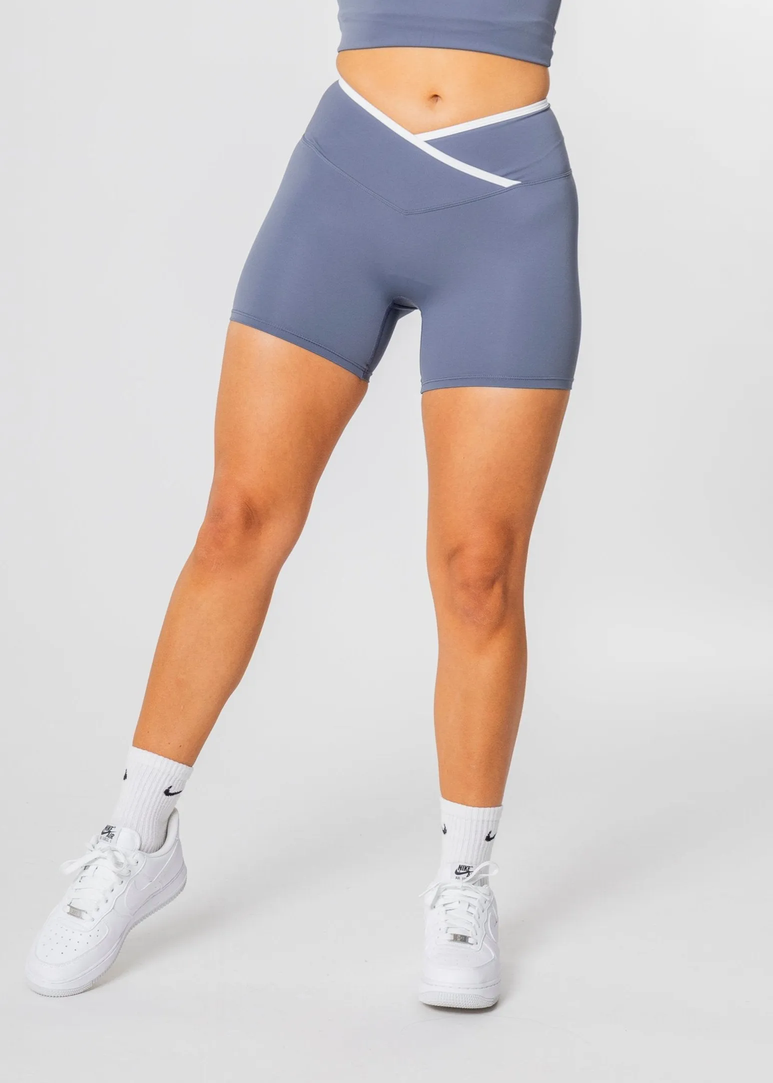 DYNAMIC Flared V-Waist Shorts