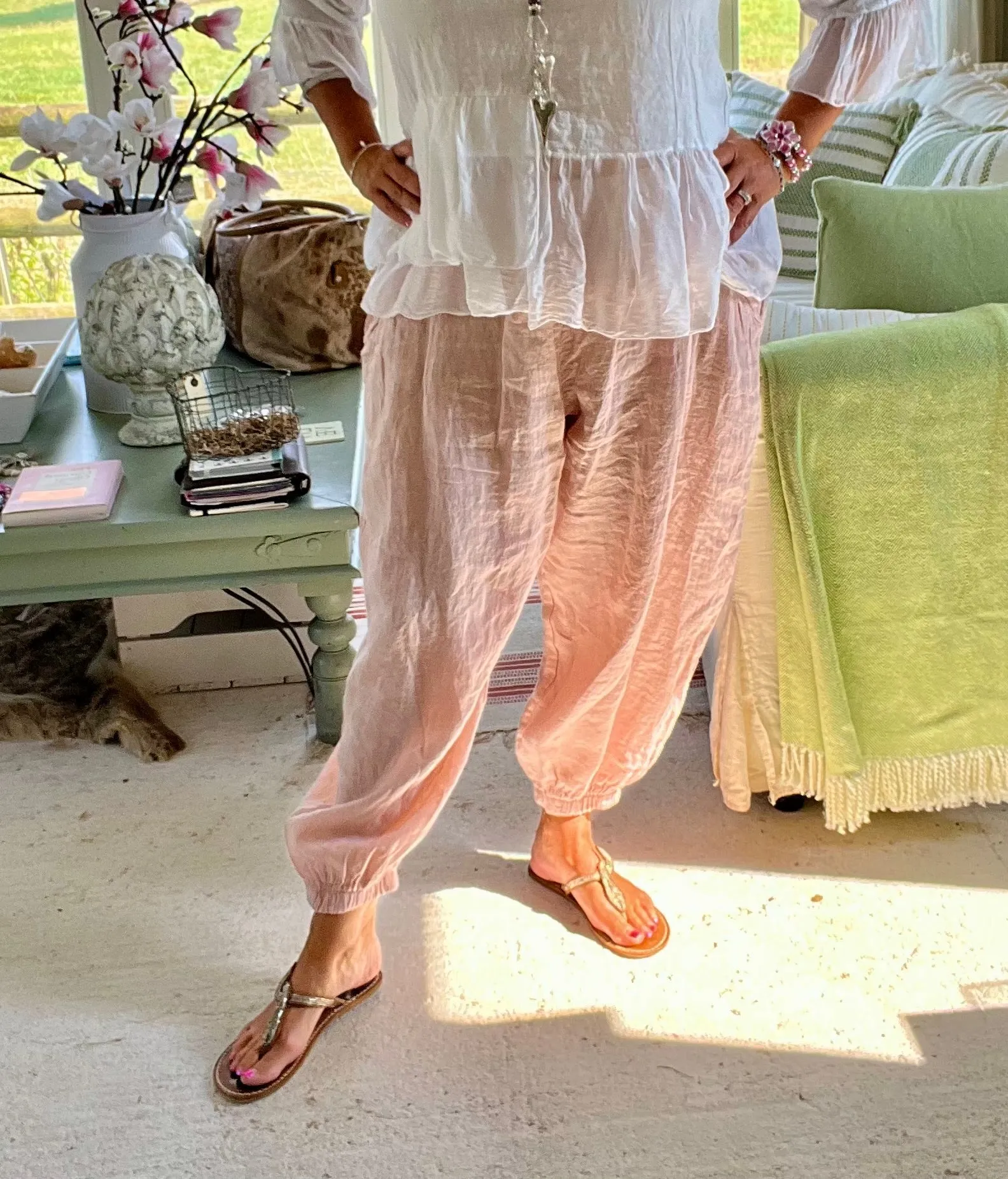 Garment Dyed Linen Balloon Trousers In Pink