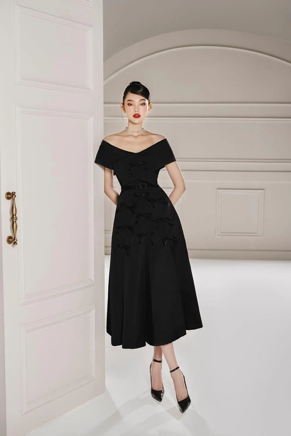 Jammy A-line Off-Shoulder Taffeta Midi Dress