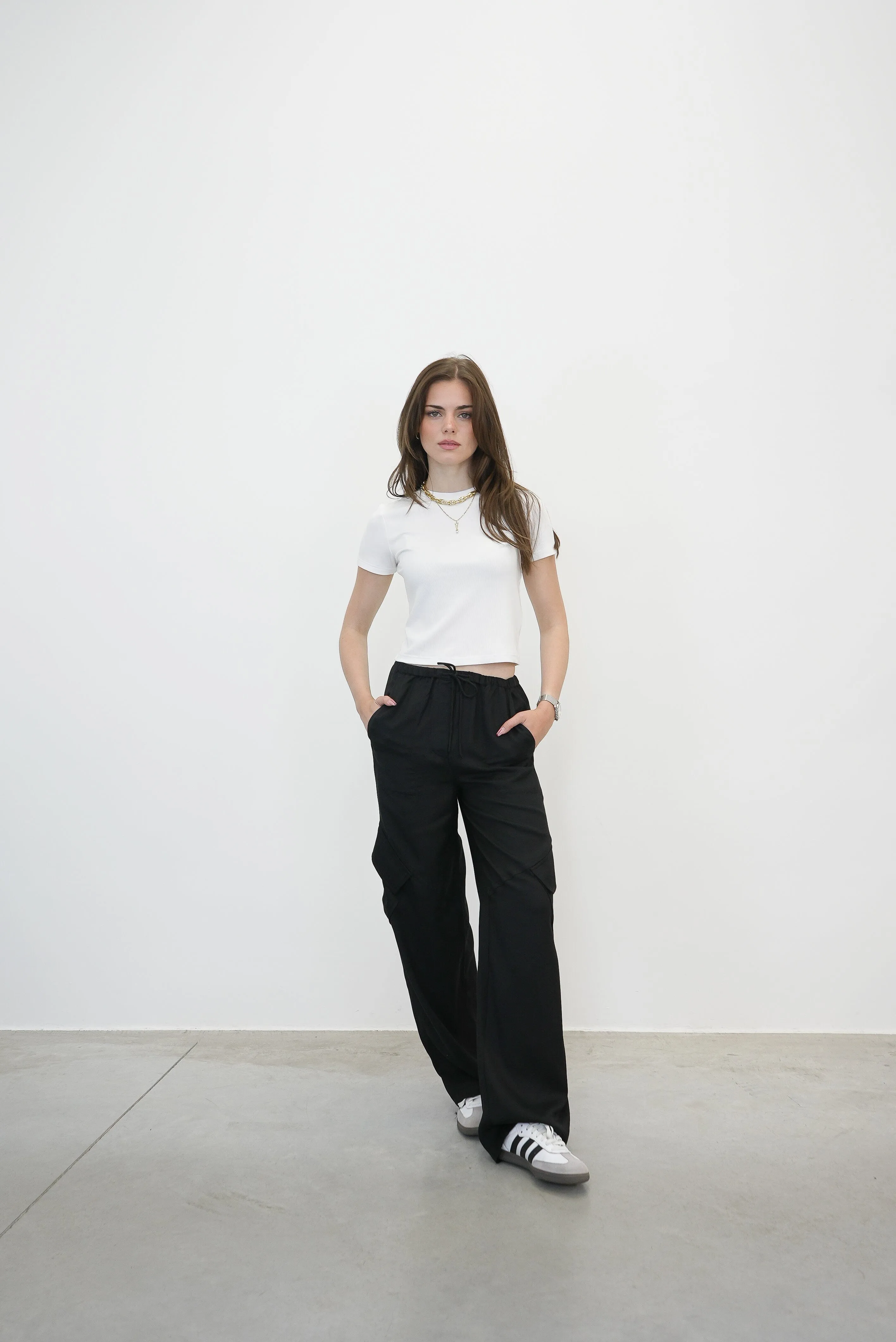 PIA TAILORED FLUID PANTS WITH POCKETS